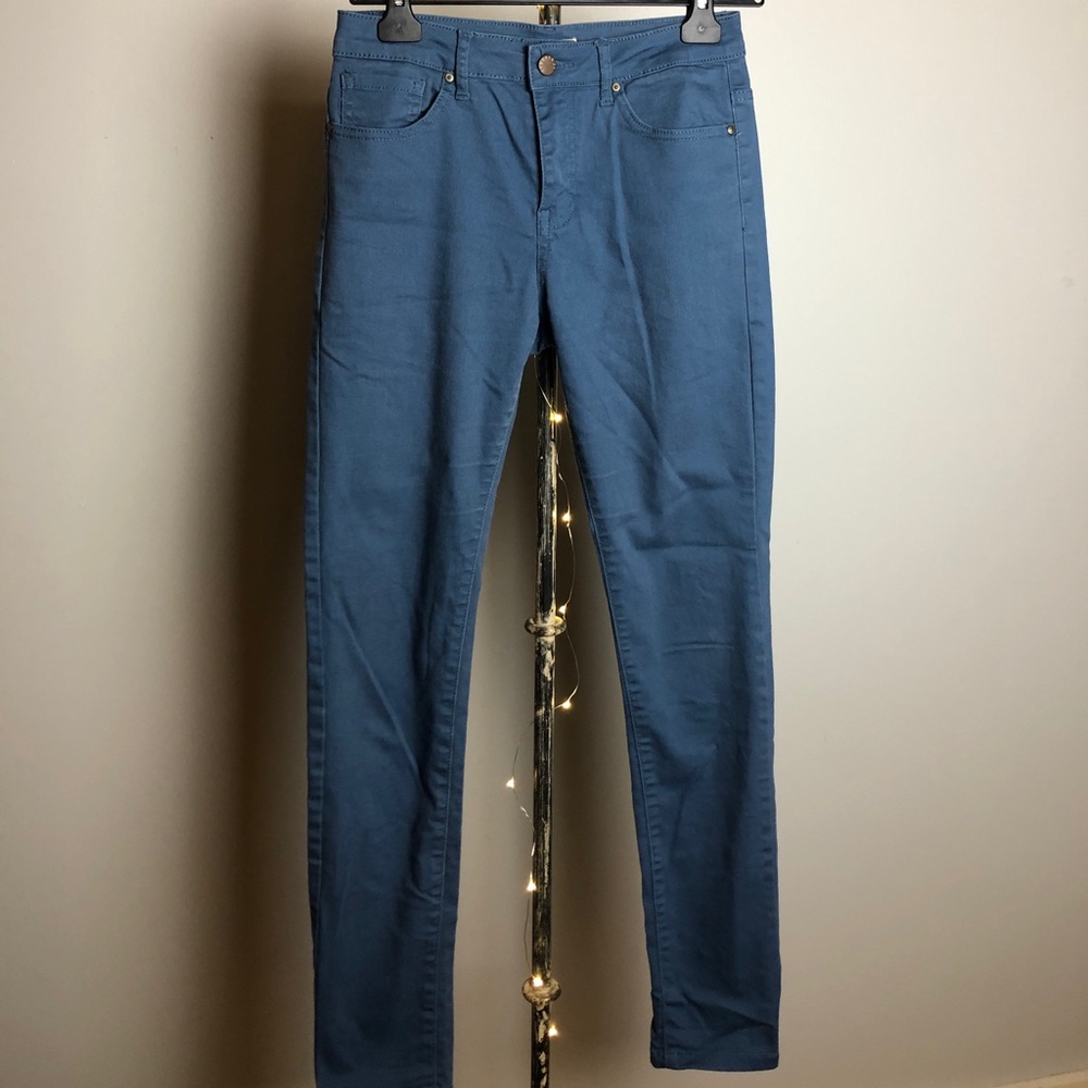 Blue skinny pants
